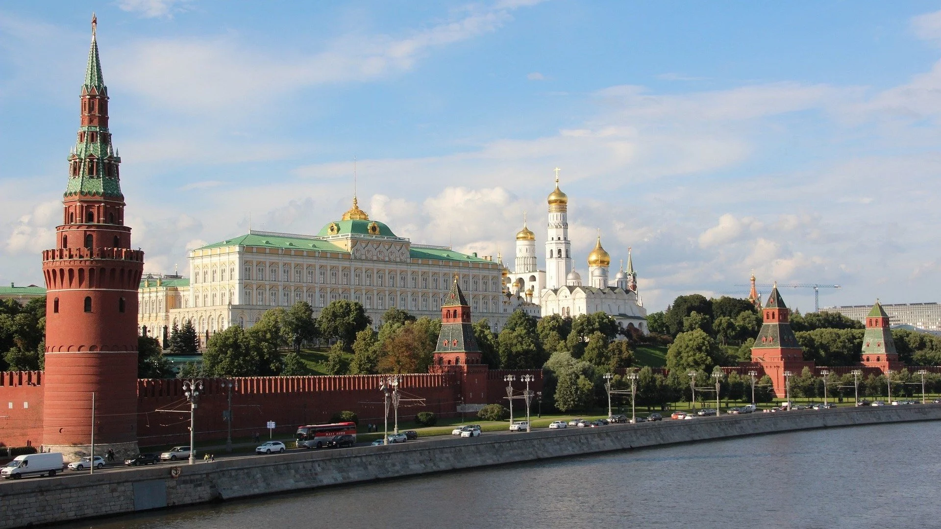 "Trump is dragging Russia into an arms race".