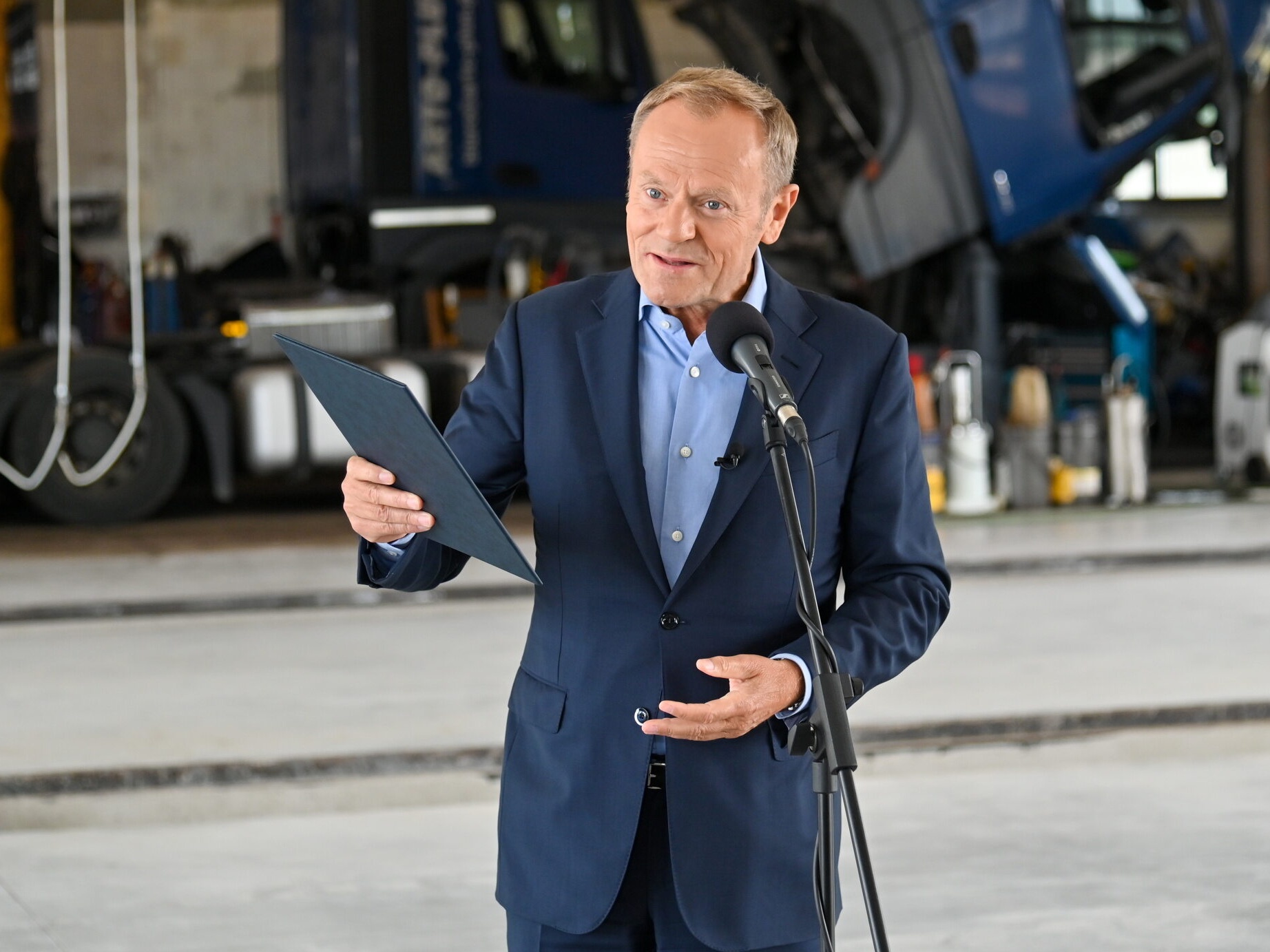 Przewodniczący Platformy Obywatelskiej Donald Tusk podczas konferencji prasowej.