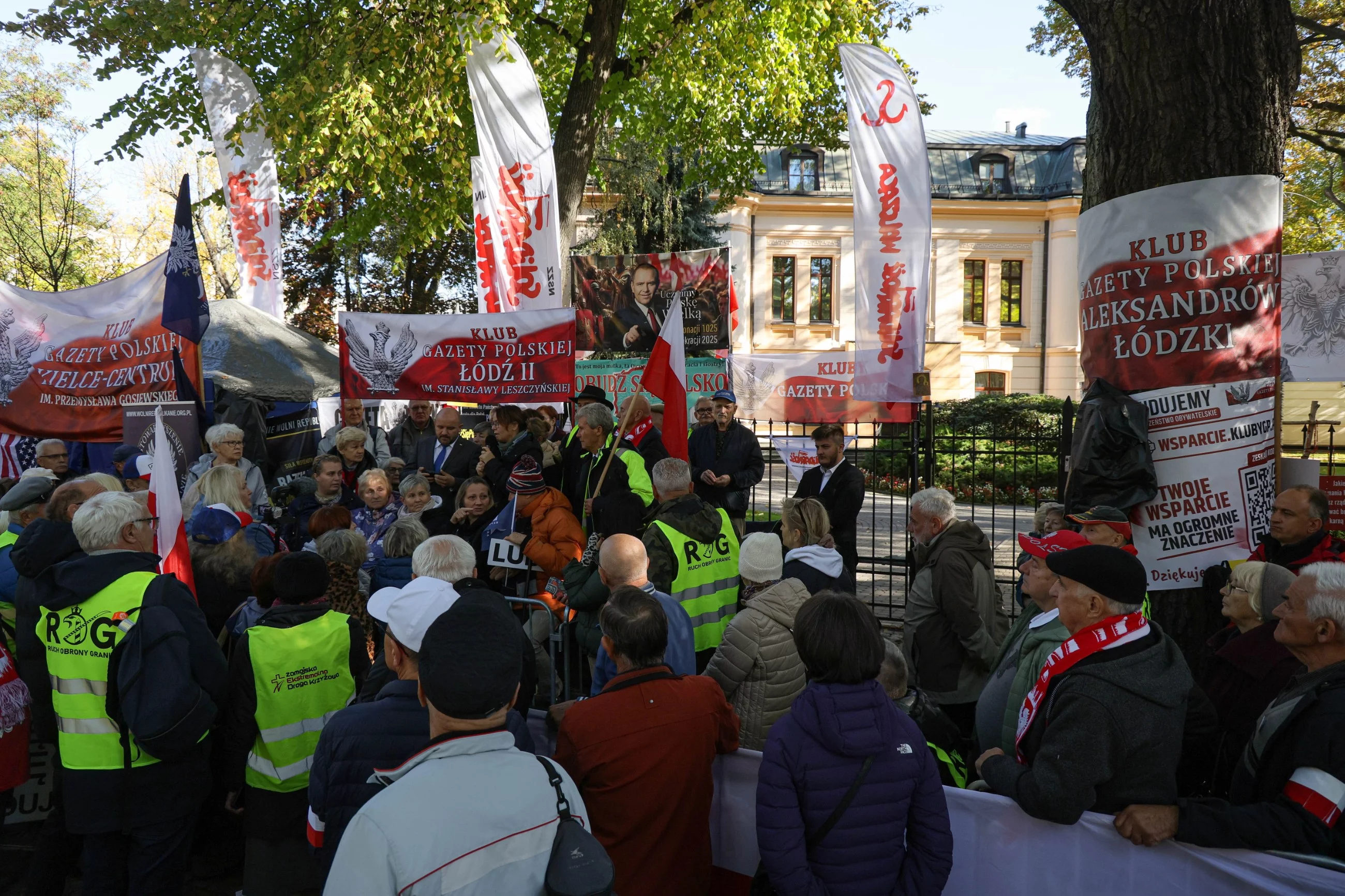 Miasteczko pod TK. Trwa protest przeciwko działaniom Donalda Tuska wobec TK