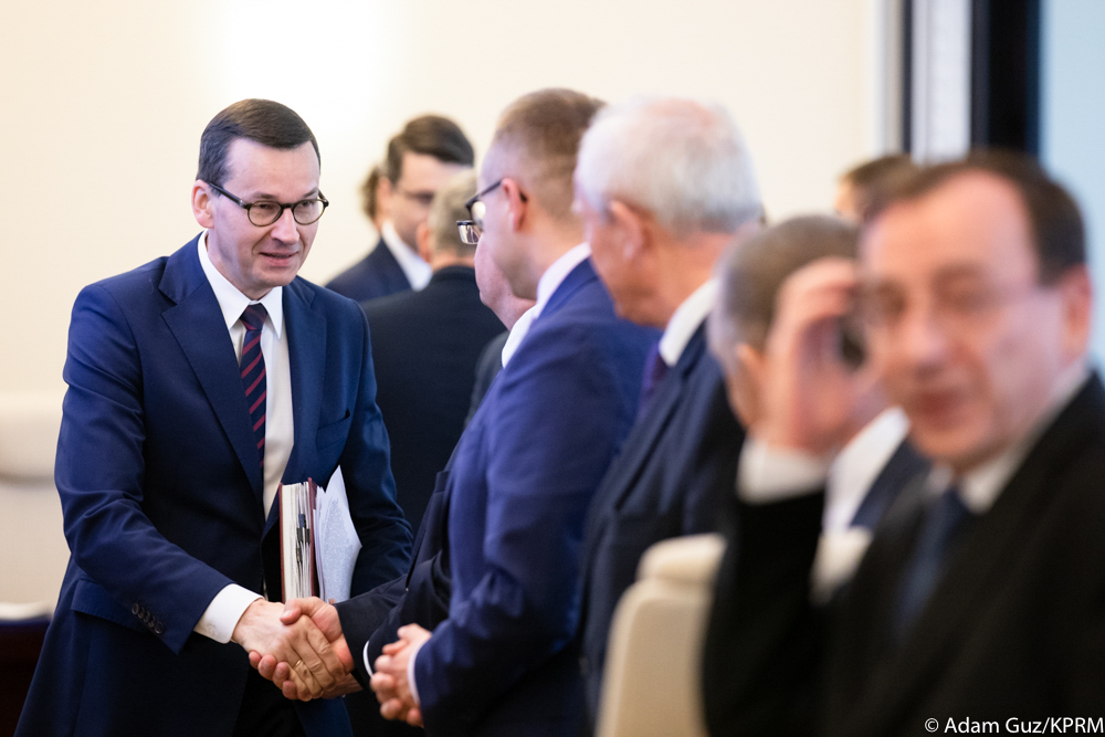 Mateusz Morawiecki na posiedzeniu rządu