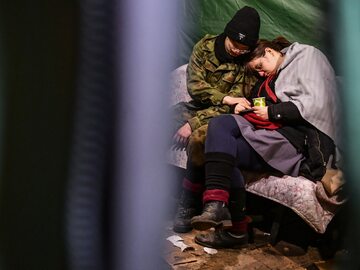 Uchodźcy na polsko-ukraińskim przejściu granicznym w Dorohusku