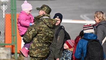 Uchodźcy z Ukrainy na przejściu granicznym w Medyce