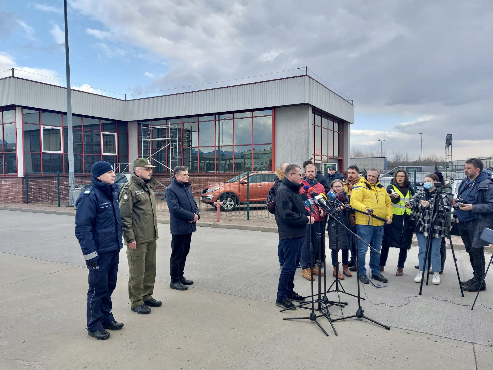 Konferencja prasowa z udziałem wiceszefa MSWiA Pawła Szefernakera