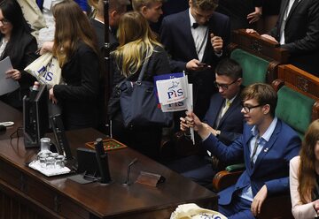 Uczestnicy XXIII sesji Sejmu Dzieci i Młodzieży na sali plenarnej Sejmu
