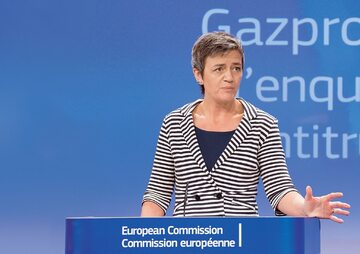 UE nie kwapi się do ukarania Gazpromu. Na zdjęciu Margrethe Vestager, komisarz ds. konkurencji w Komisji Europejskiej
