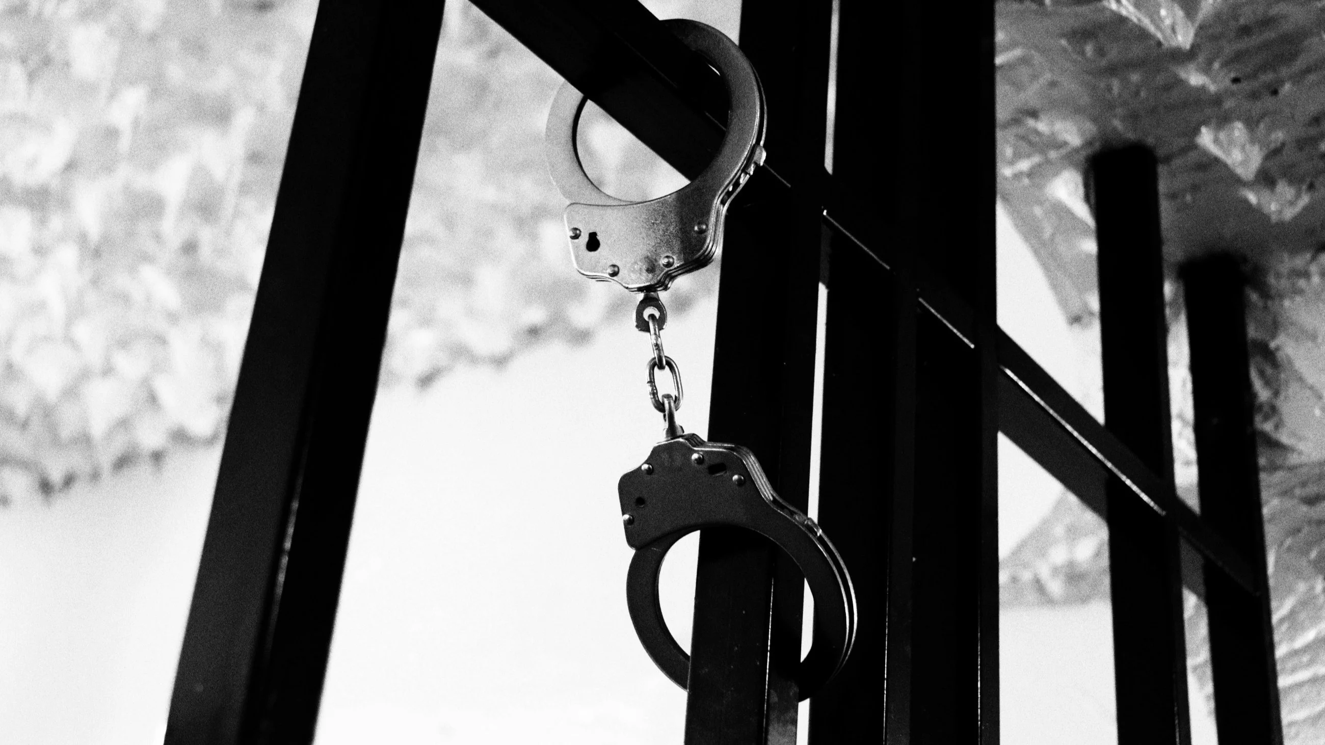 "Układ zamknięty” za PiS