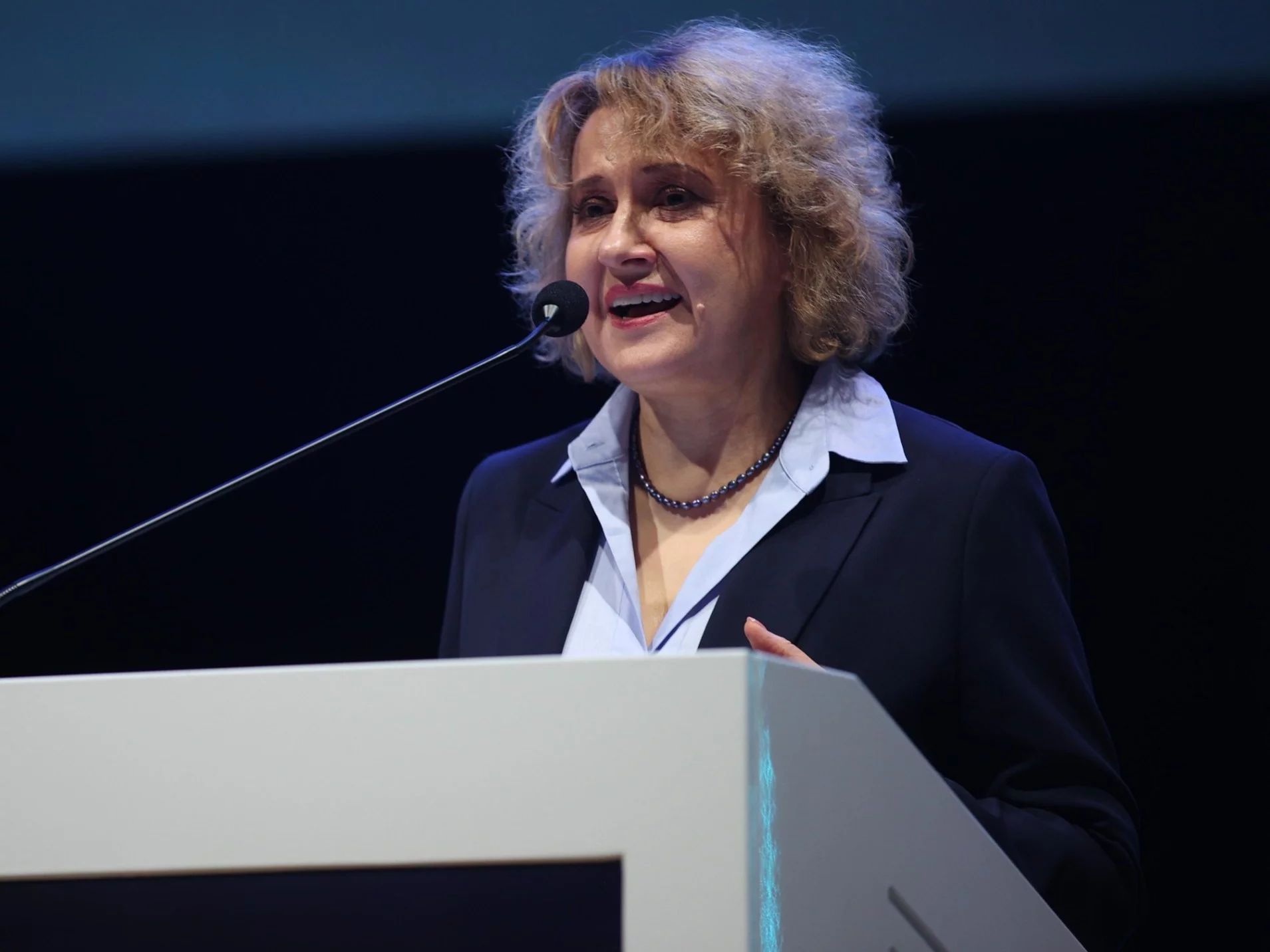 Ukrainian writer: present  Kyiv, next day  Warsaw