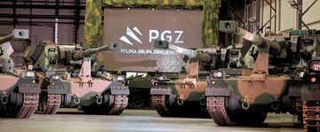 Umowa na zakup 4 dywizjonowych modułów ogniowych Regina to największy kontrakt w historii polskiego przemysłu obronnego.