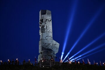 Uroczystości upamiętniające 79. rocznicę wybuchu II wojny światowej przed Pomnikiem Obrońców Wybrzeża na Westerplatte,