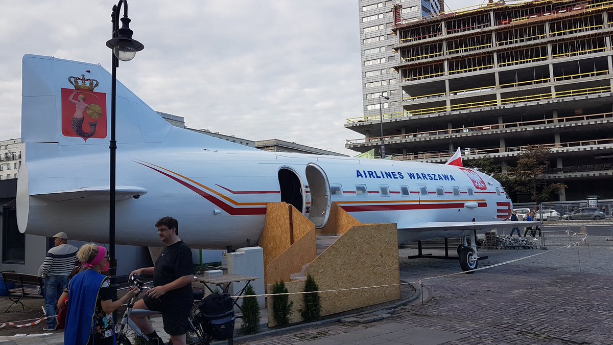 Bar-samolot w centrum Warszawy