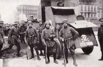 Uzbrojone oddziały paramilitarne Freikorps w Berlinie w 1919 r.