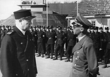Vidkun Quisling (z lewej) i Josef Terboven dokonują inspekcji wojsk