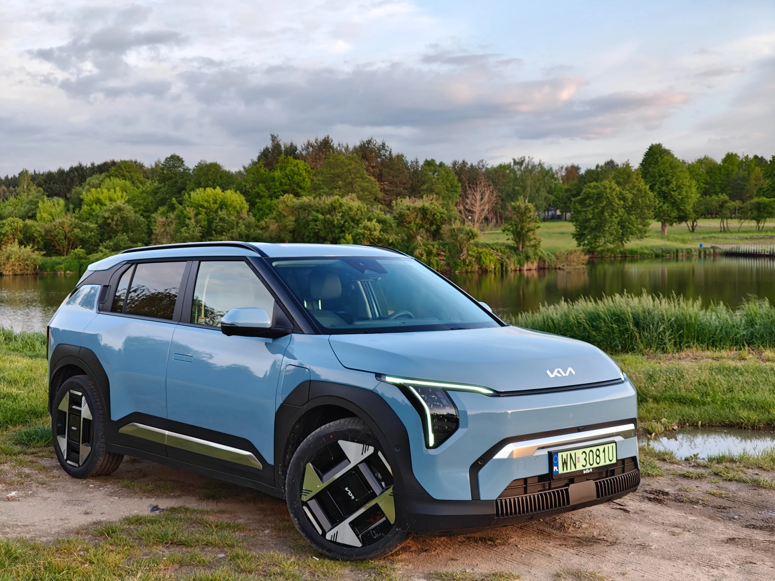 Вольво XC40 (B4)