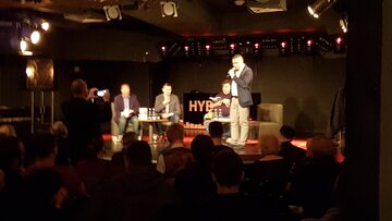 W warszawskim klubie „Hybrydy” odbyła się uroczysta premiera najnowszej książki Piotra Zychowicza