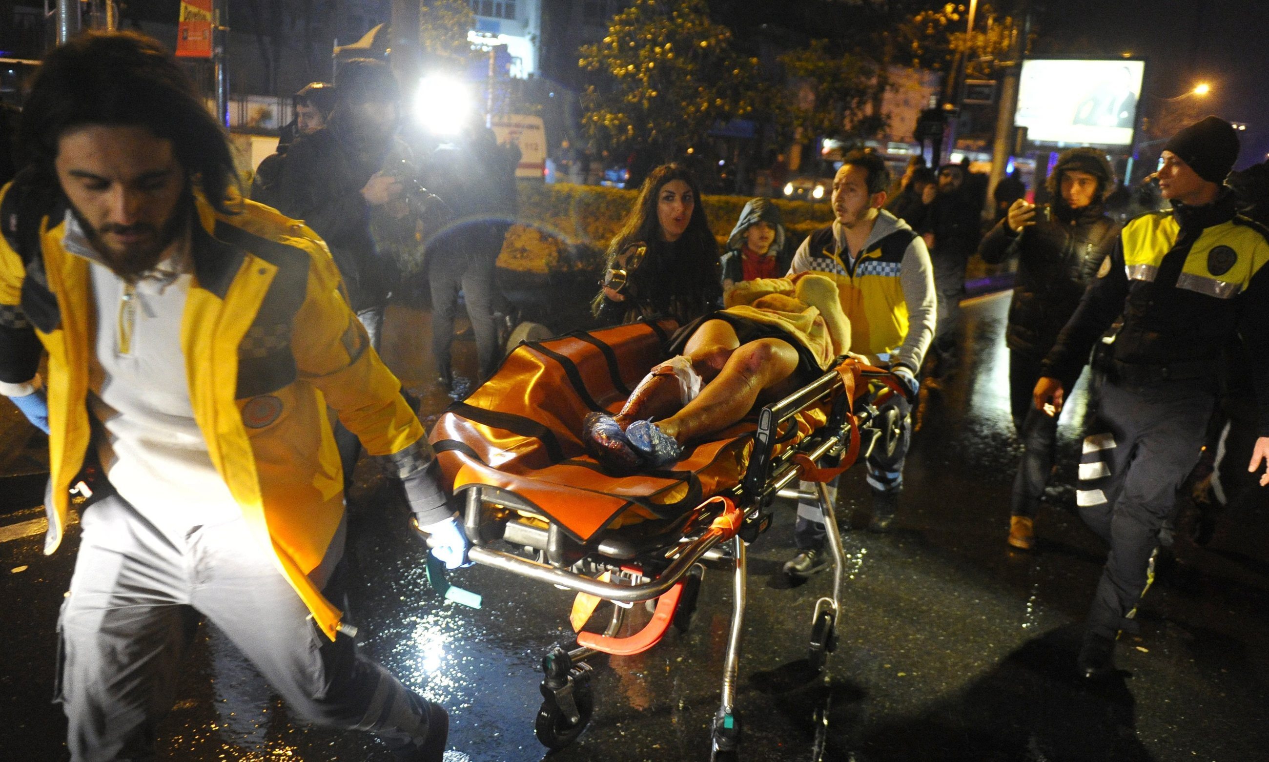 W zamachu zginęło co najmniej 39 osób, kilkadziesiąt trafiło do szpitala