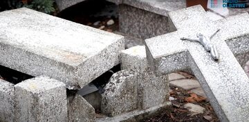 Wandale zdewastowali groby dzieci na olsztyńskim cmentarzu