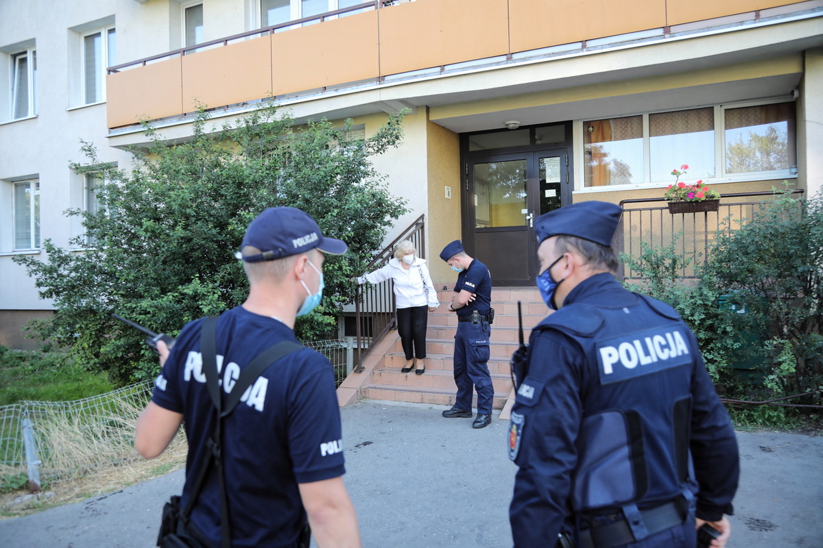 Ewakuacja mieszkańców przed akcją saperów na warszawskim Bródnie