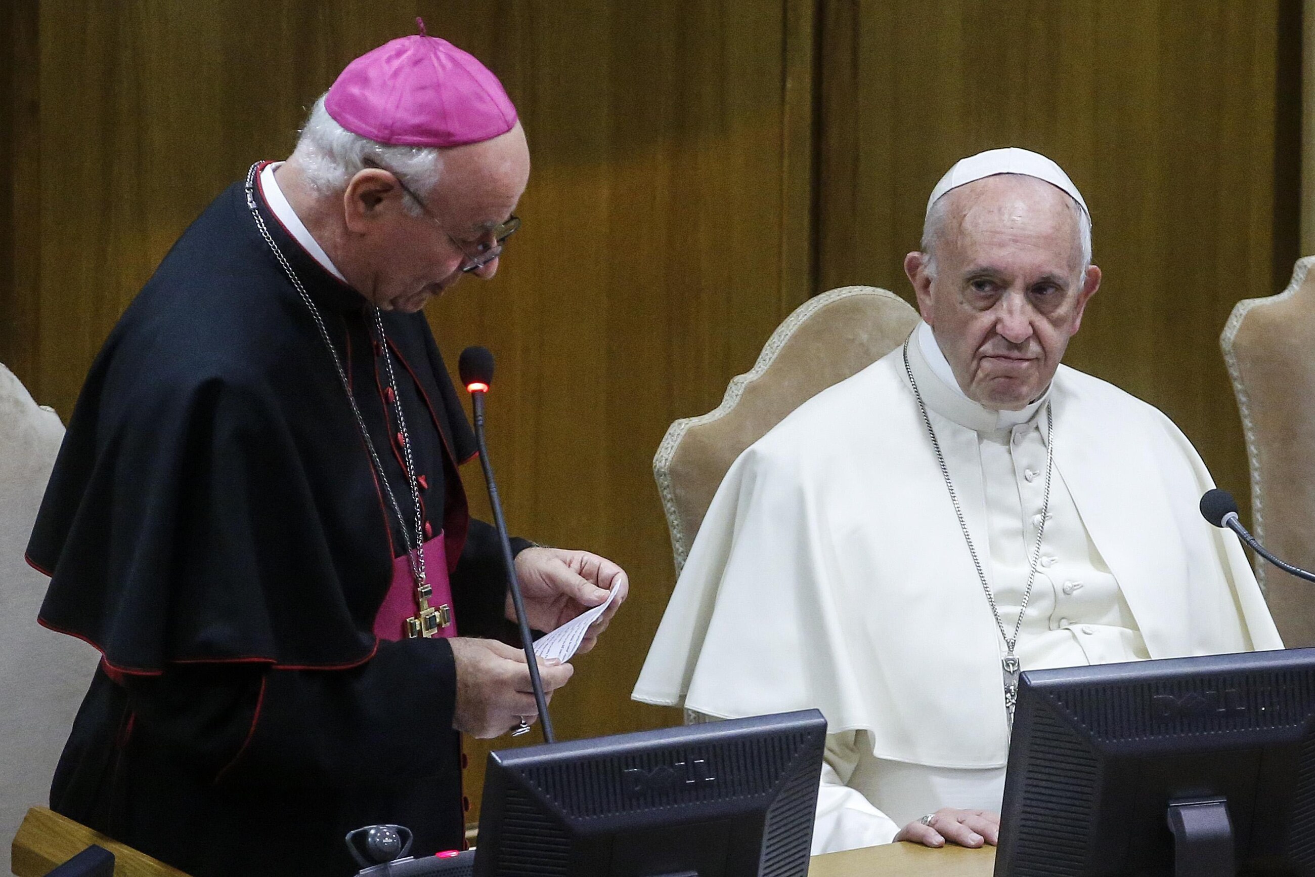 abp Vincenzo Paglia i papież Franciszek