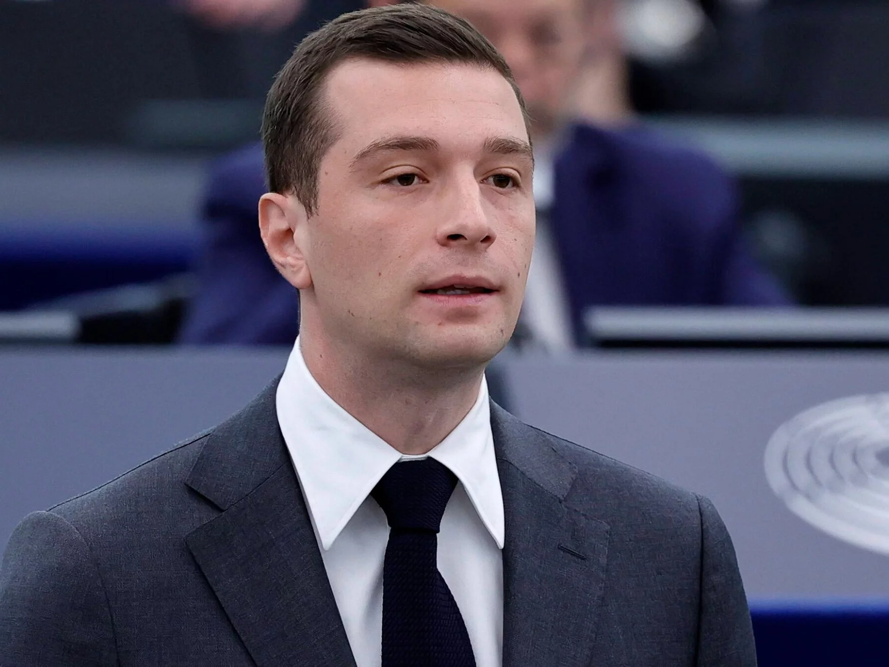 Wykluczyli Le Pen z wyborów prezydenckich. Jak wypada w sondażach Bardella?