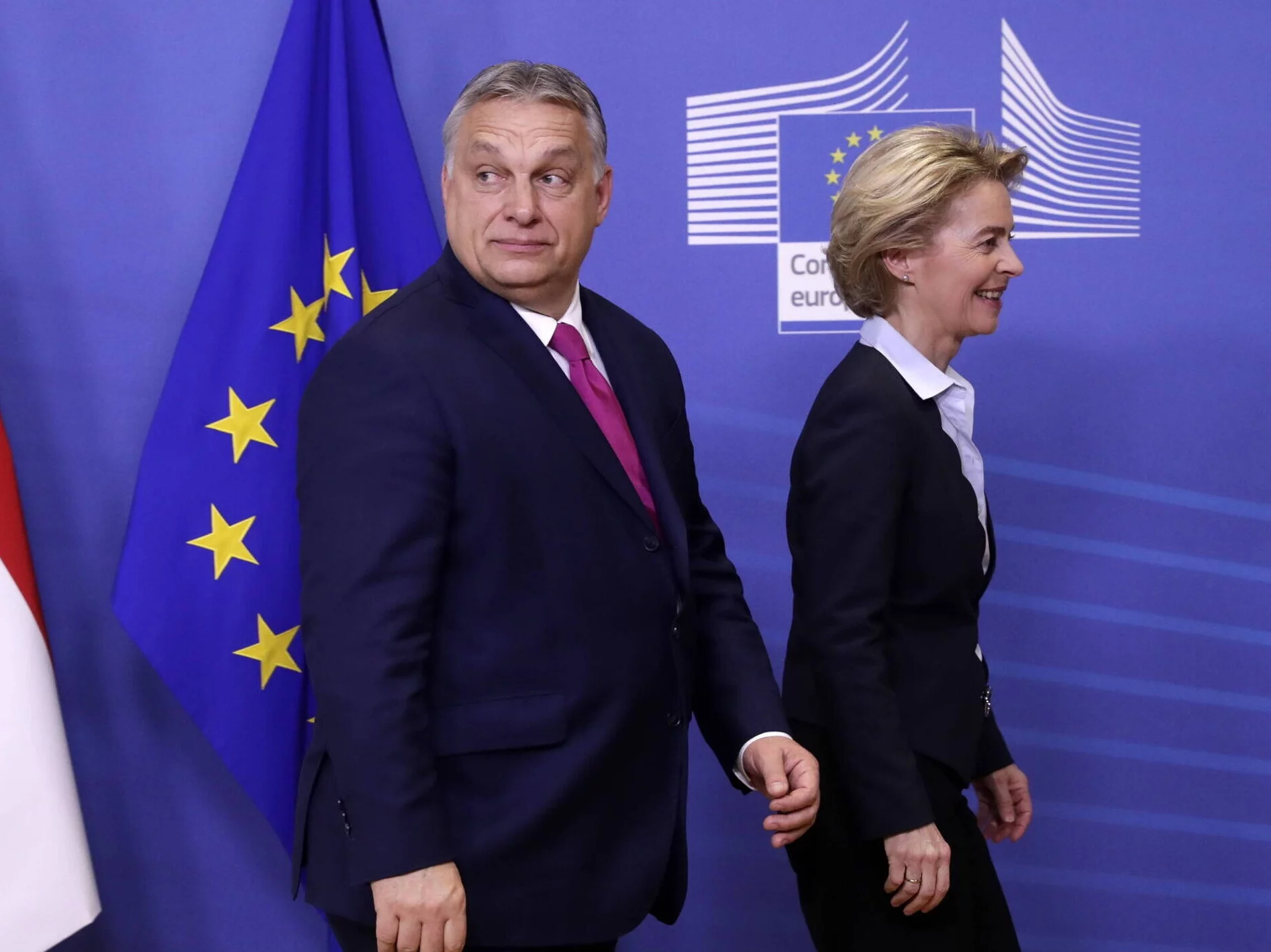 Premier Węgier Viktor Orban i przewodnicząca Komisji Europejskiej Ursula von der Leyen