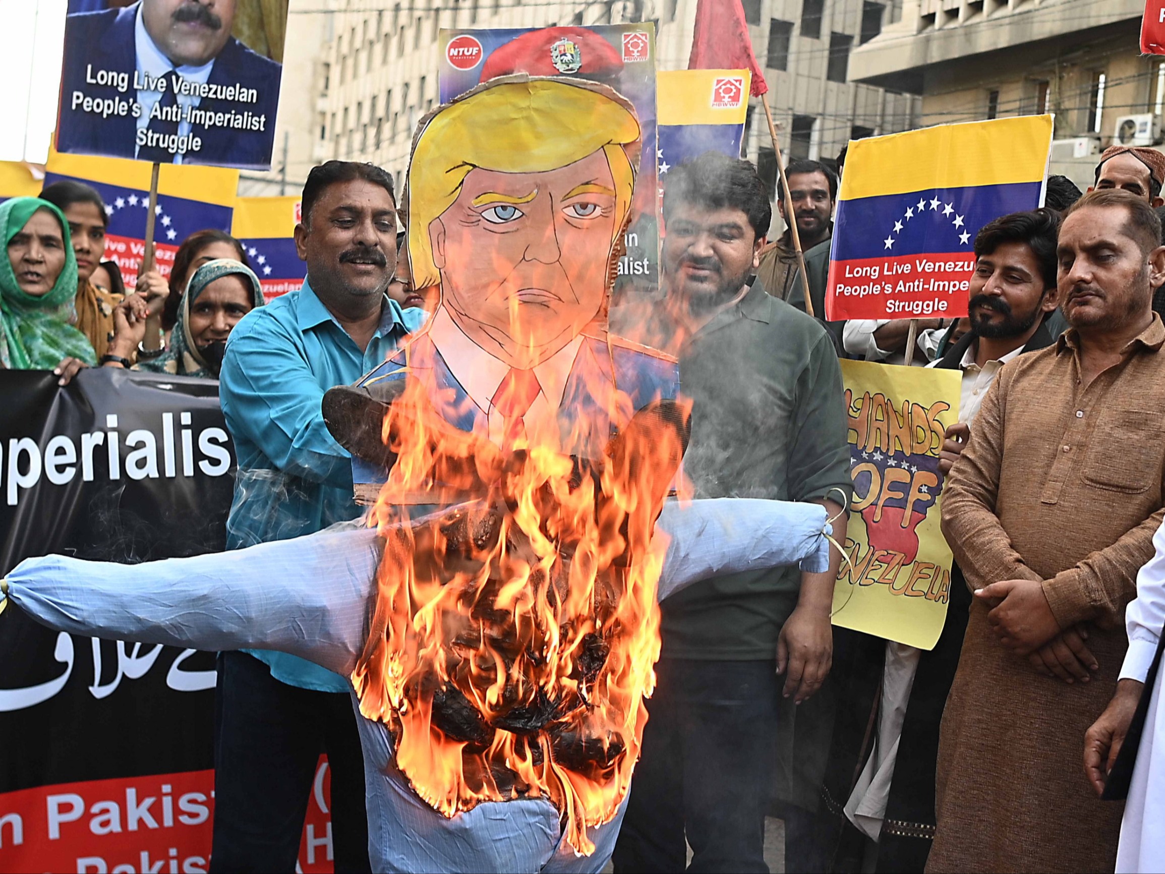 "Wenezuela mobilizuje wojsko w całym kraju". Niepokojące doniesienia po ataku USA