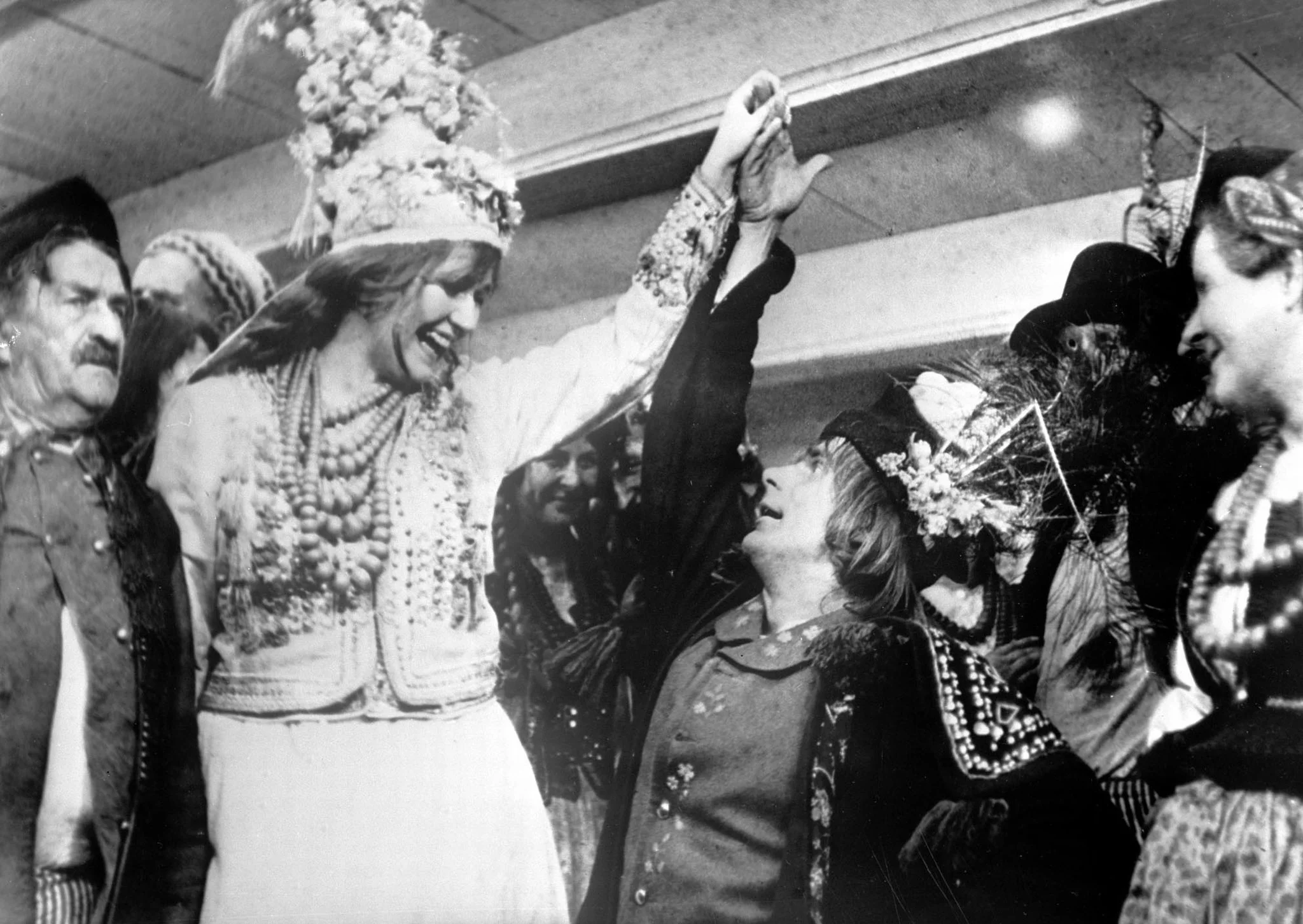 Kraków, 8.01.1973 r. Premiera filmu "Wesele" wg Stanisława Wyspiańskiego