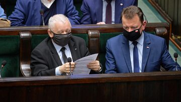 Wicepremier, prezes PiS Jarosław Kaczyński z posłami PiS w Sejmie