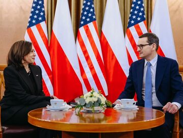 Wiceprezydent USA Kamala Harris i premier Mateusz Morawiecki