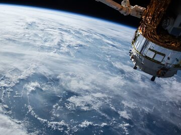 Widok na ziemię ze stacji kosmicznej, zdjęcie ilustracyjne