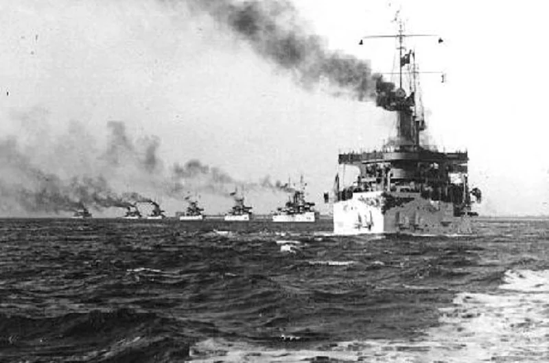 USS Connecticut przewodzi Wielkiej Białej Flocie