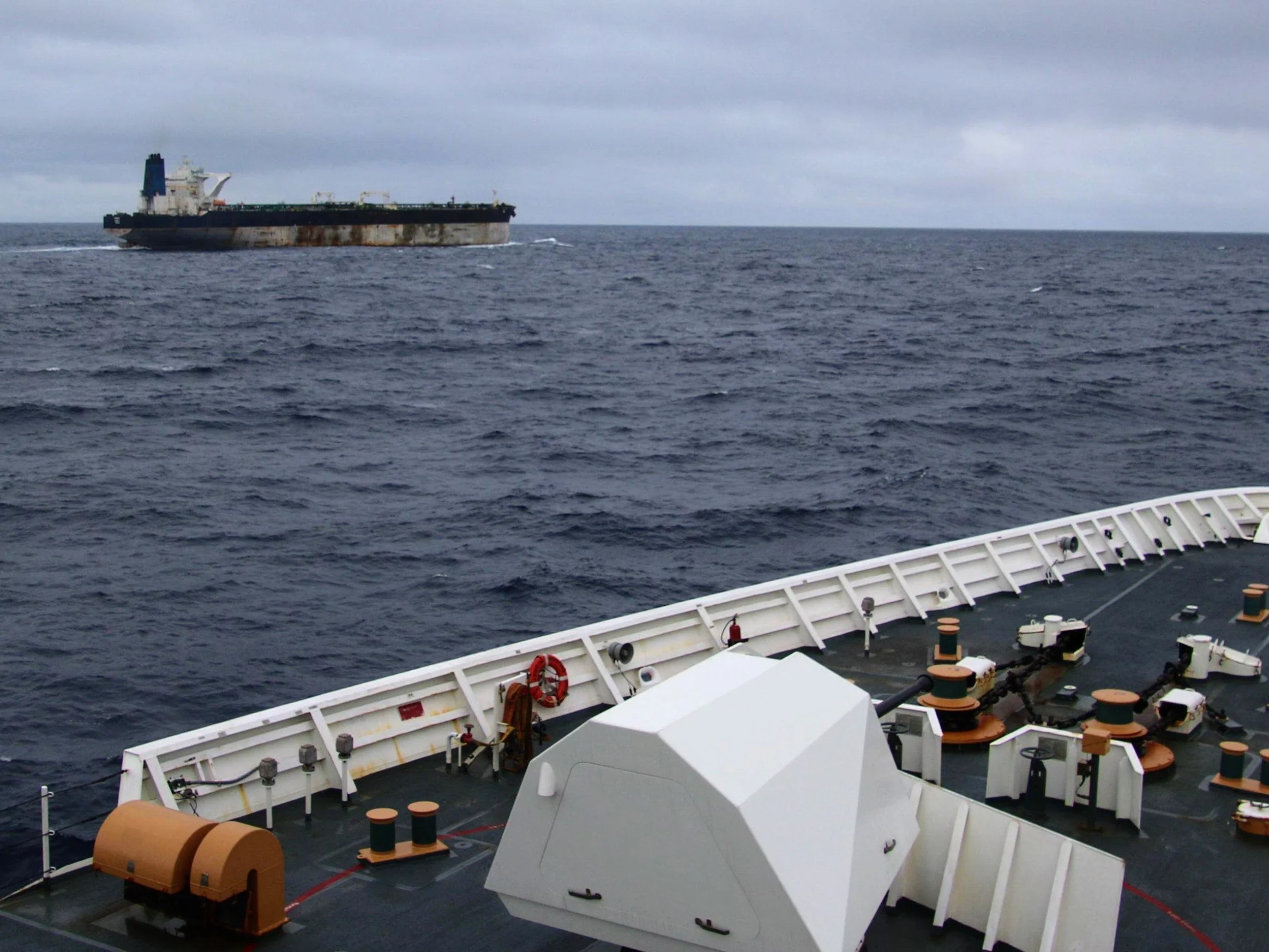 Koniec floty cieni? Wielka Brytania gotowa przejmować rosyjskie tankowce