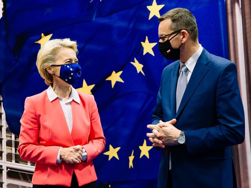 Przewodnicząca KE Ursula von der Leyen i premier Mateusz Morawiecki