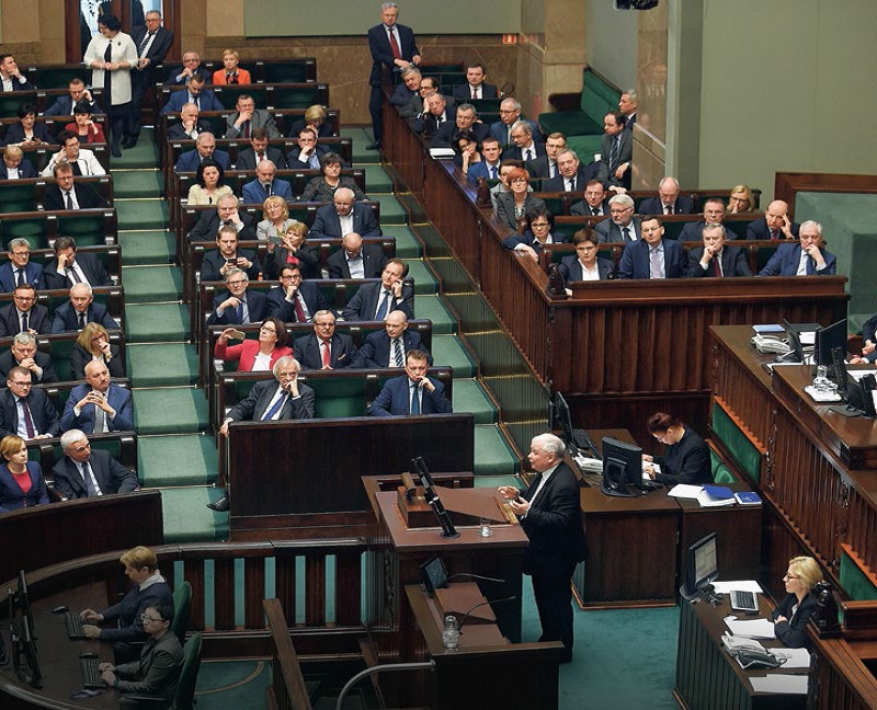Jarosław Kaczyński przemawia w Sejmie