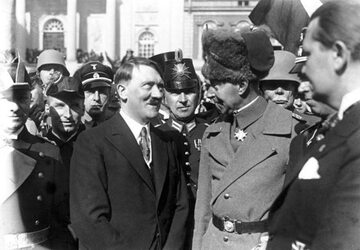 Wilhelm Hohenzollern gościem
honorowym Hitlera na obchodach Dnia
Poczdamu, 21 marca 1933 rok