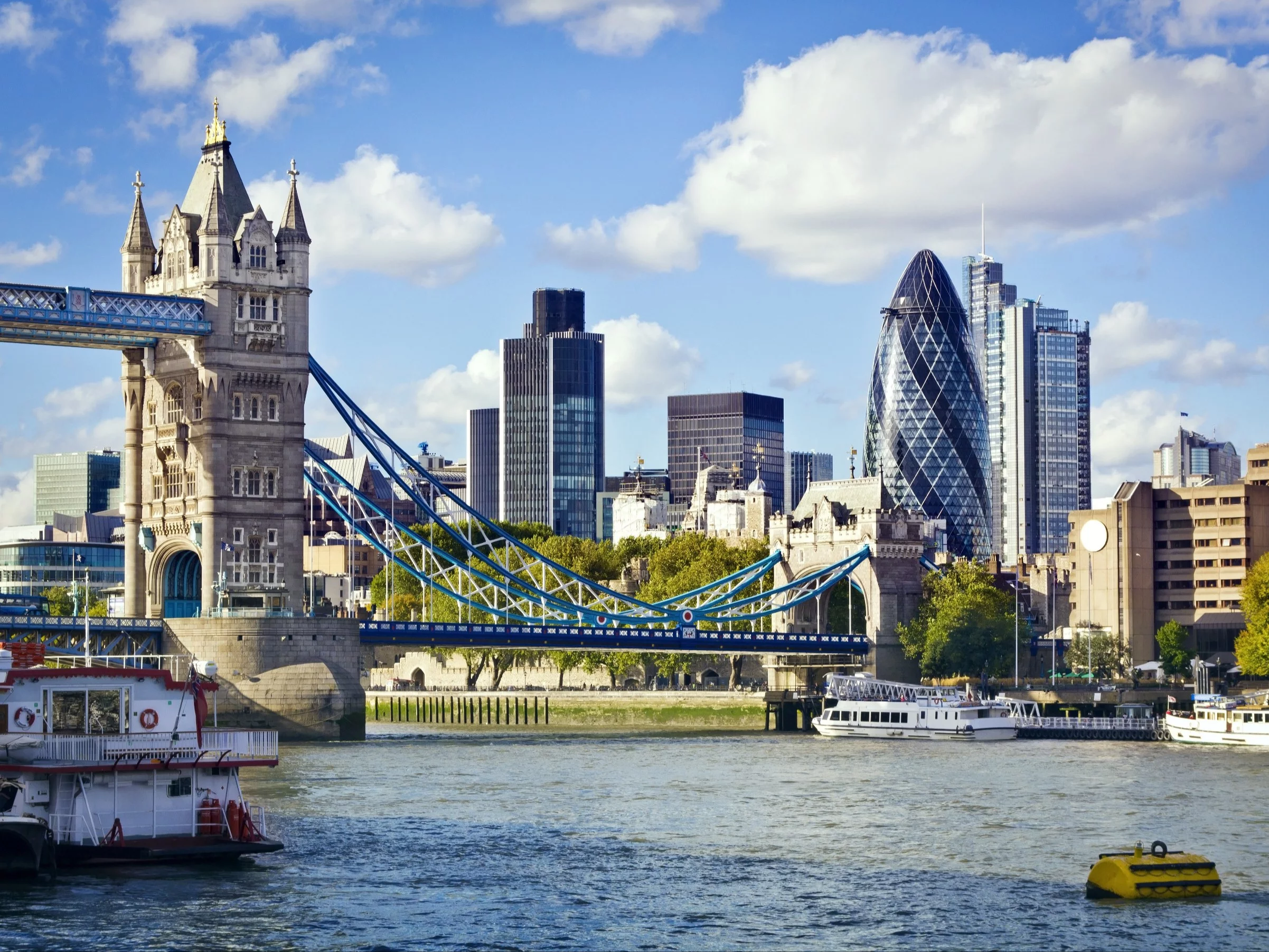 Dzielnica finansowa Londynu i Tower Bridge