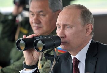 Władimir Putin obserwuje manewry rosyjskiej armii