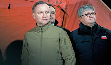 Władze oskarżano o bezczynność, a potem prezydenta Andrzeja Dudę krytykowano m.in. za wizytowanie granic