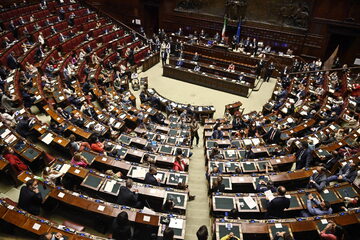 Włoski parlament, zdjęcie ilustracyjne