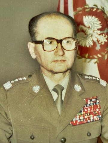Wojciech Jaruzelski w mundurze generała Ludowego Wojska Polskiego