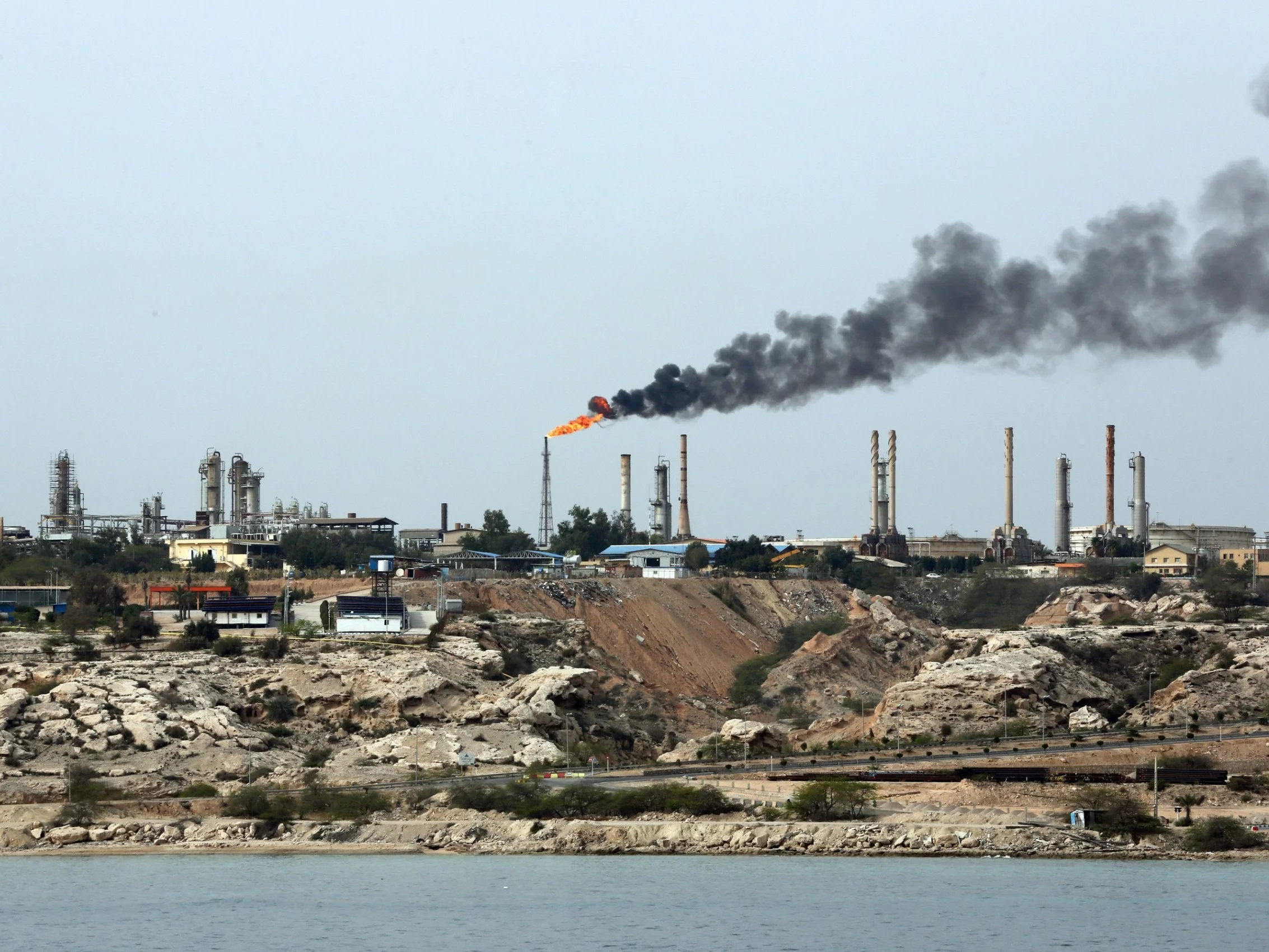 Infrastruktura naftowa na wyspie Chark w Iranie