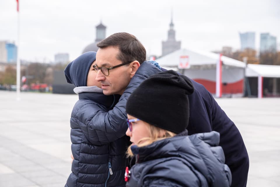 Premier Mateusz Morawiecki z dziećmi