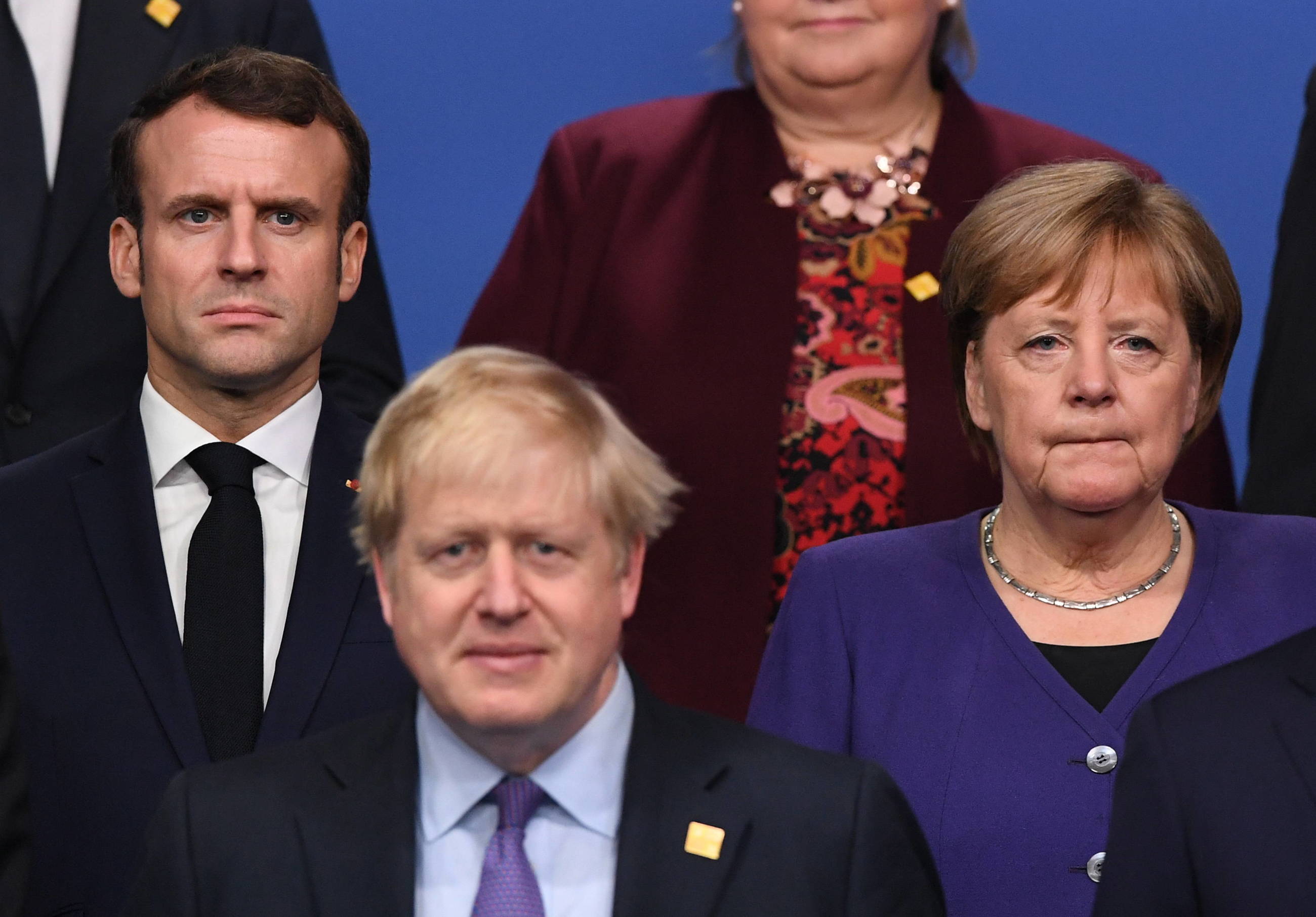 Od lewej: Emmanuel Macron, Boris Johnson i Angela Merkel