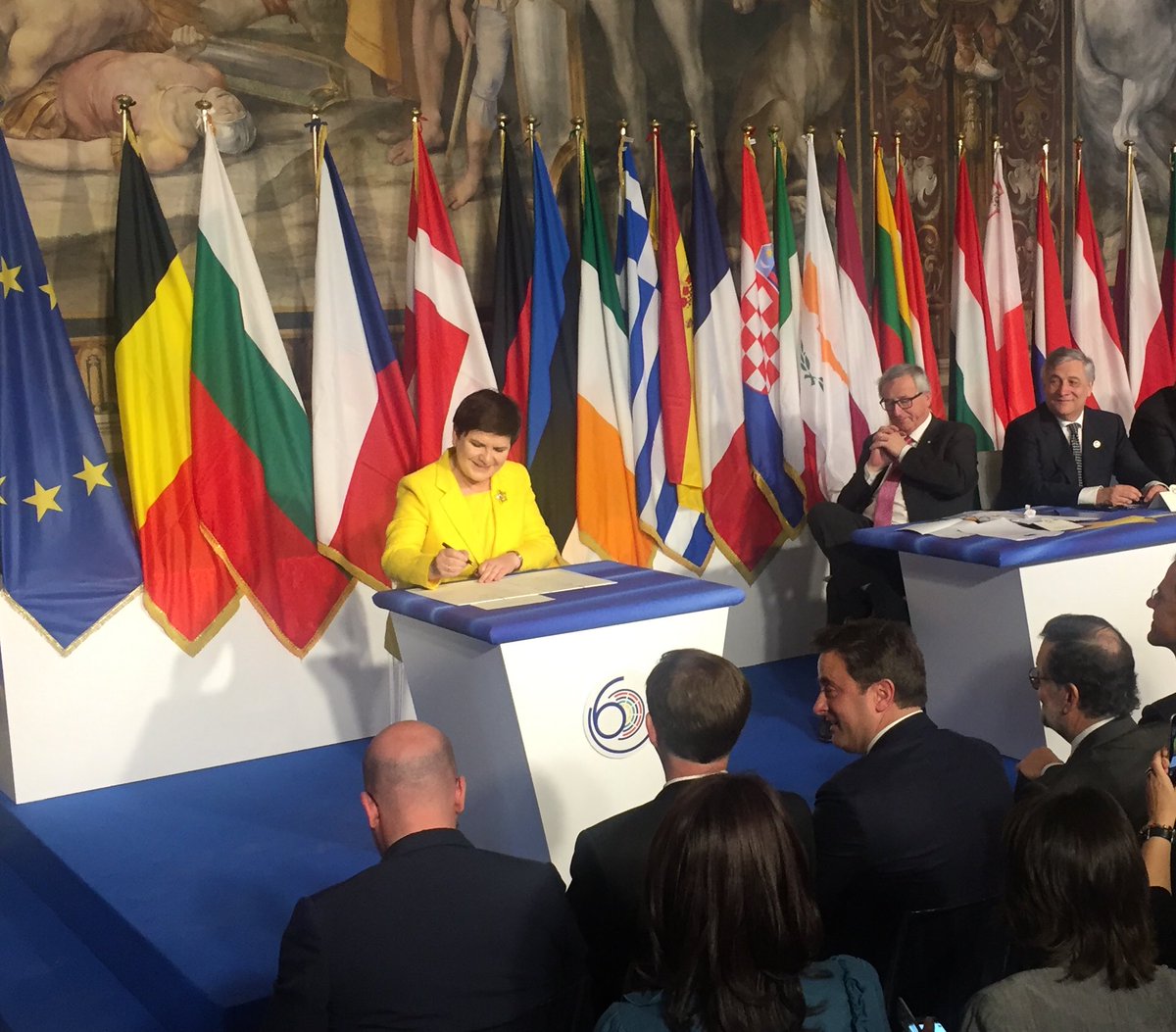 Premier Beata Szydło podczas podpisywania deklaracji