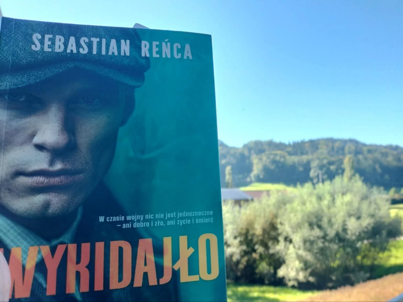 Czy PRAWDA zawsze wyzwala? Kilka słów o książce "Wykidajło"