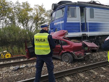 Wypadek na przejeździe kolejowym w Prążkach