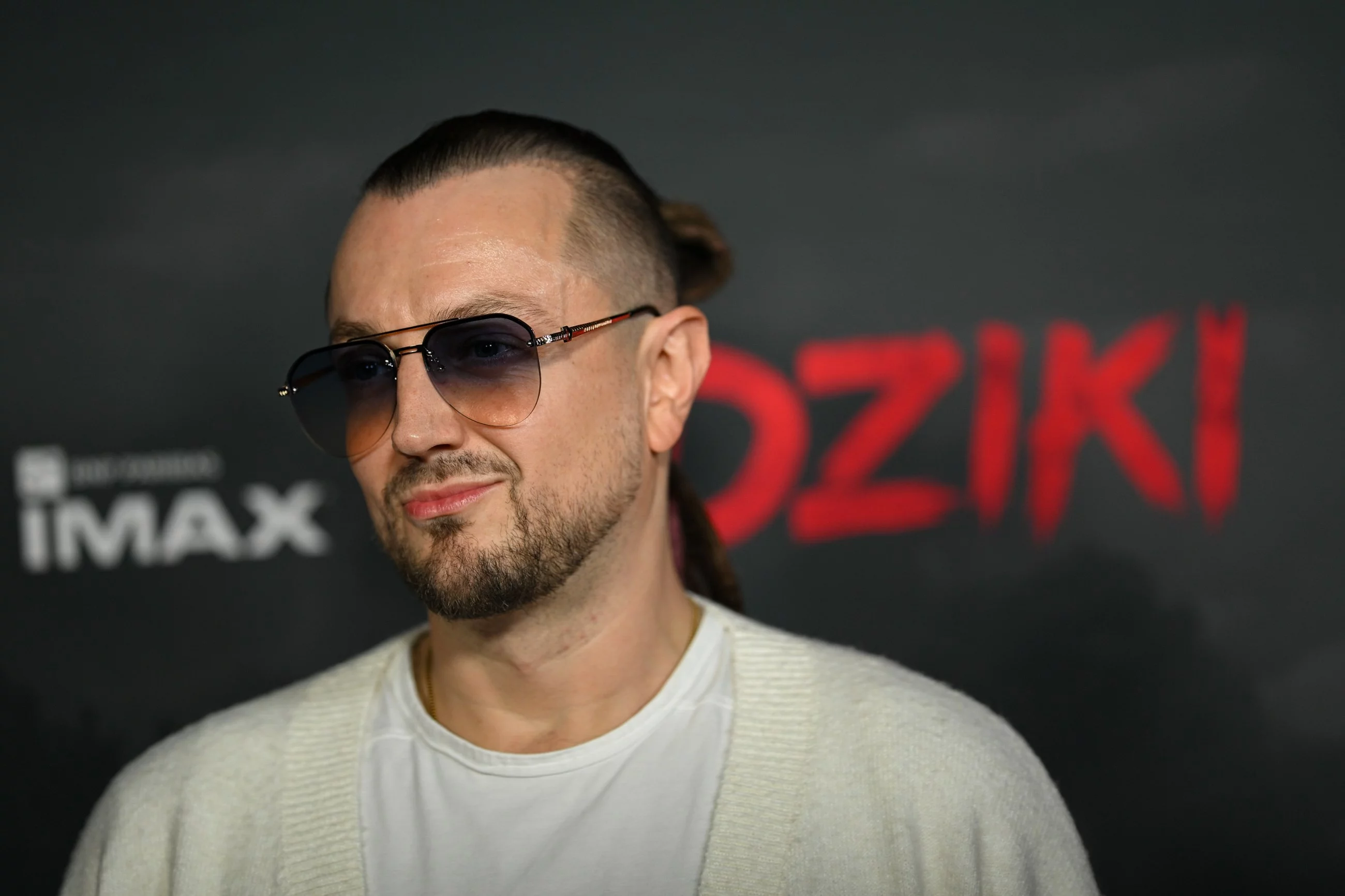 Aleksander Milwiw-Baron "Baron" podczas przedpremierowego pokazu filmu "Dziki"