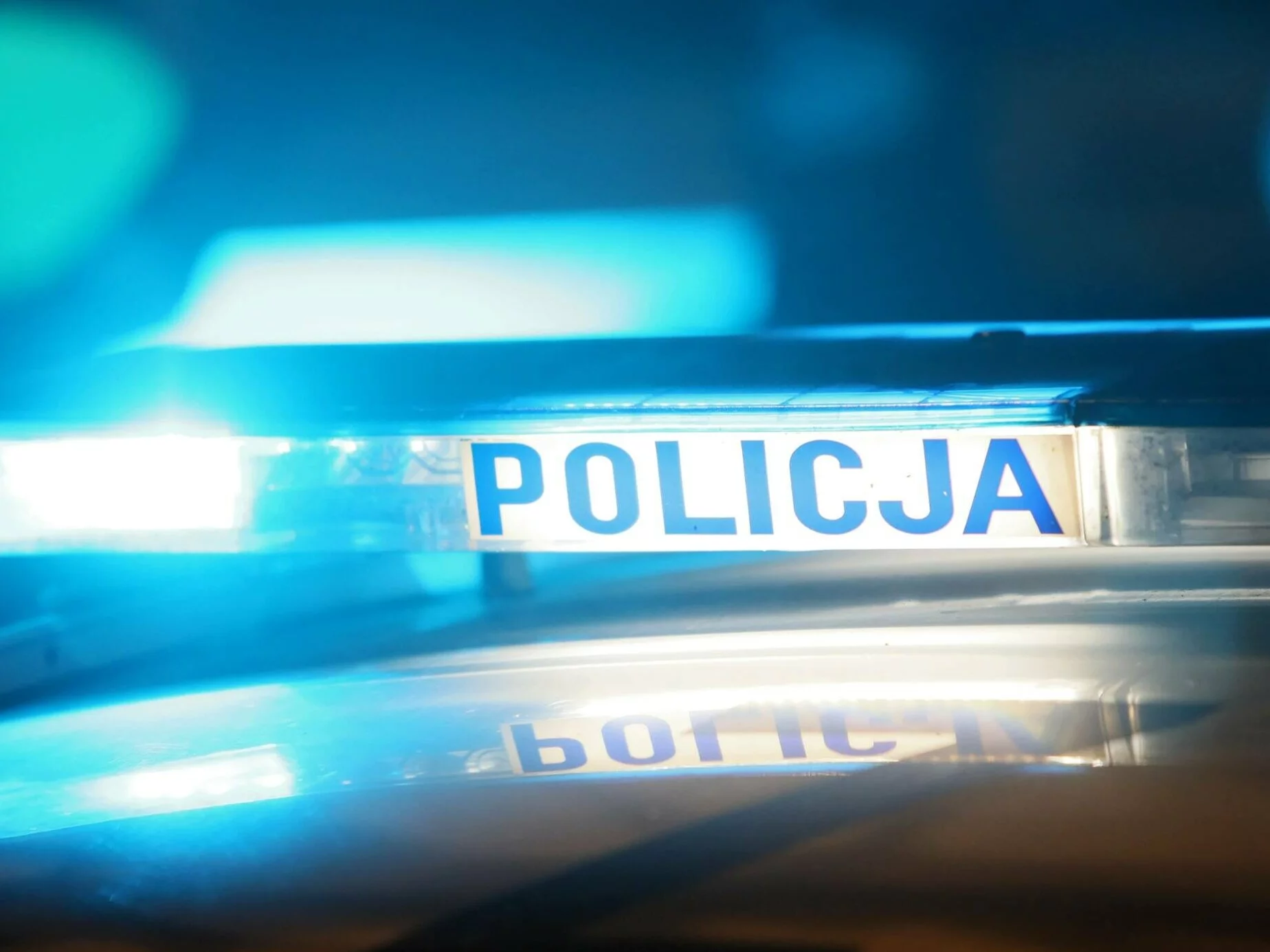 Groźny wypadek w Warszawie. Czterech policjantów w szpitalu