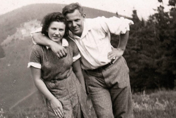Z przyjaciółką Janką Opidowiczówną na Klimczoku w lipcu 1931 r.