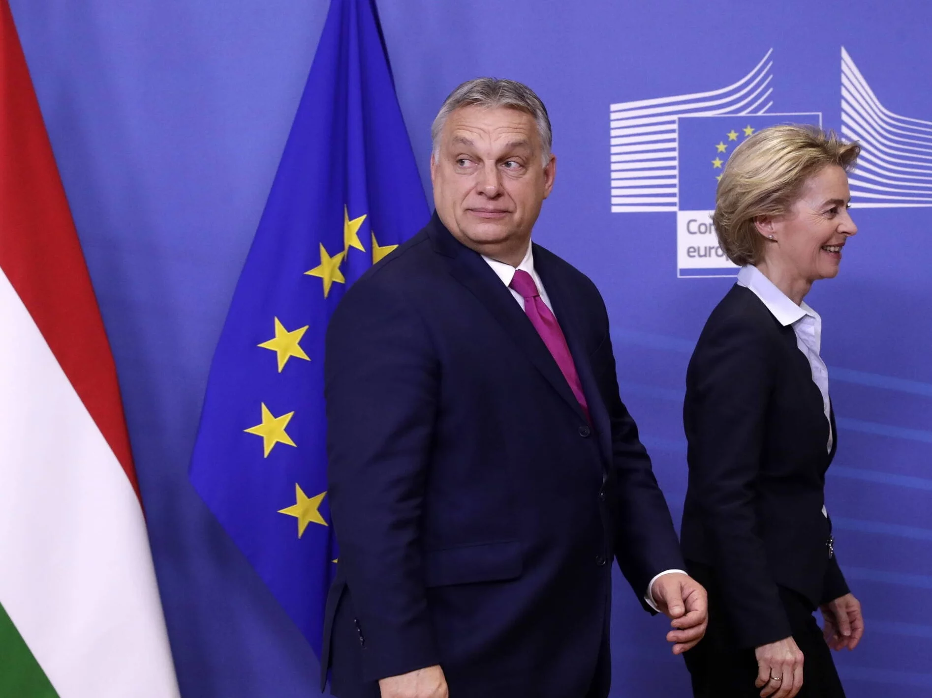 Premier Węgier Viktor Orban i przewodnicząca Komisji Europejskiej Ursula von der Leyen