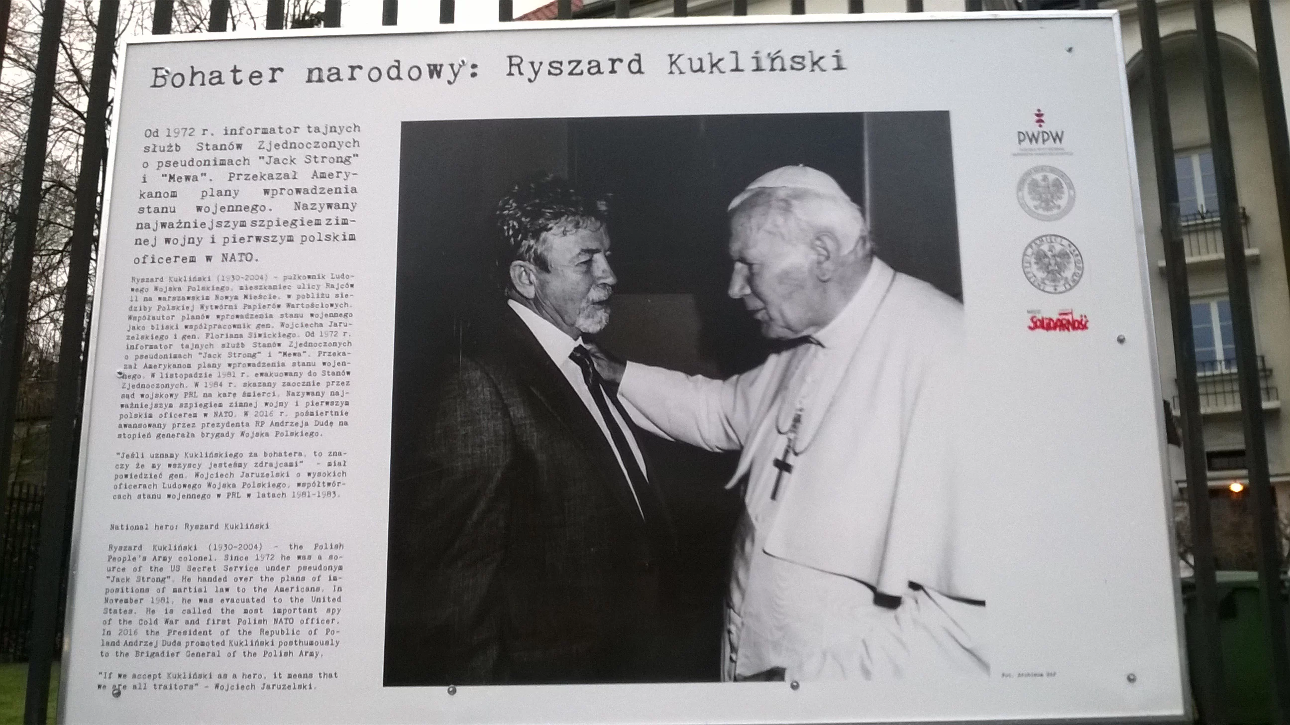 Płk Ryszard Kukliński na wystawie PWPW